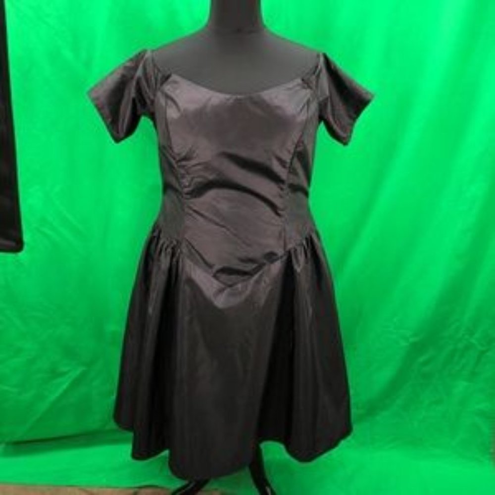 Vintage Size 22 Black Short Sleeve Prom Dress Gown